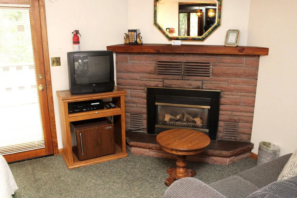 Sunnyside Knoll Resort - photo 18