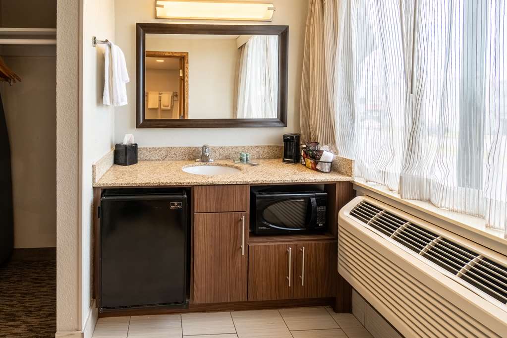 Best Western Bridgeview Hotel - photo 37