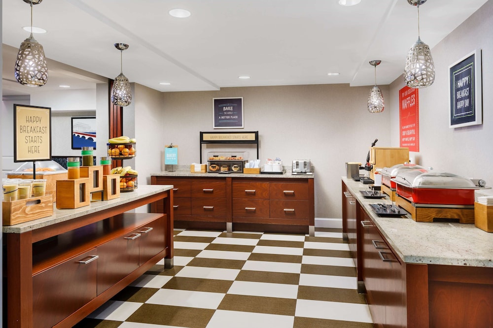 Hampton Inn Washington D.C. White House - photo 25