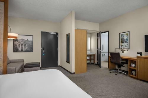 Hyatt Place Iowa City Downtown - photo 22