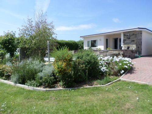 One bedroom bungalow with private garden at Parkland near Kingsbridge — 5-Star Luxury Hotel in Kingsbridge, United Kingdom