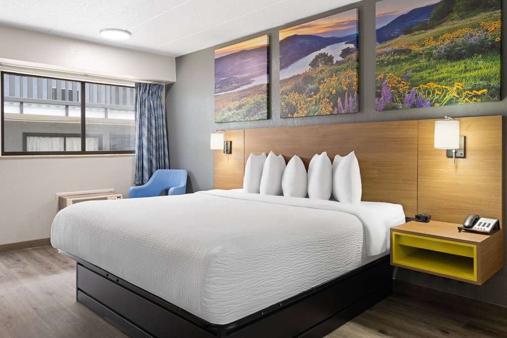 Days Inn by Wyndham Columbus Worthington - photo 16