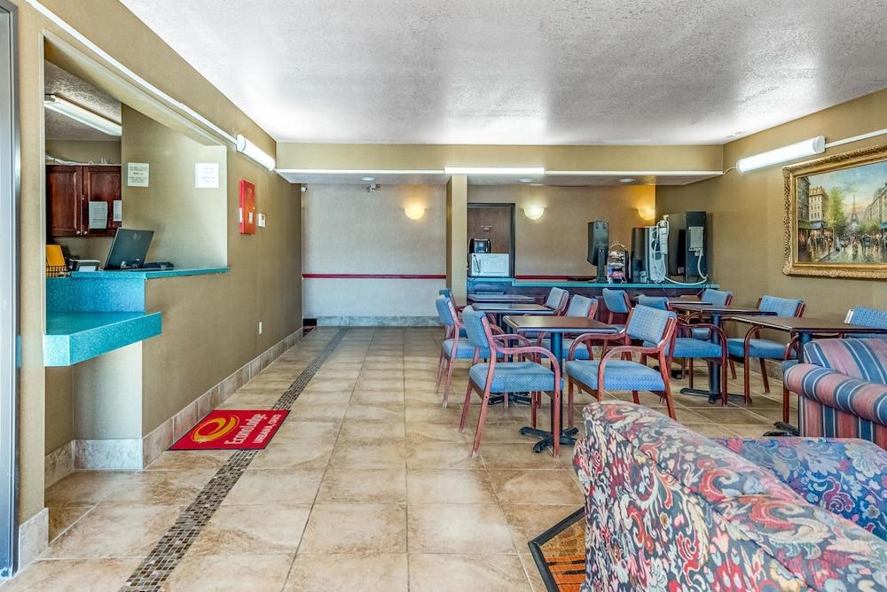 Urbana Inn and Suites By Magnuson Worldwide - photo 16