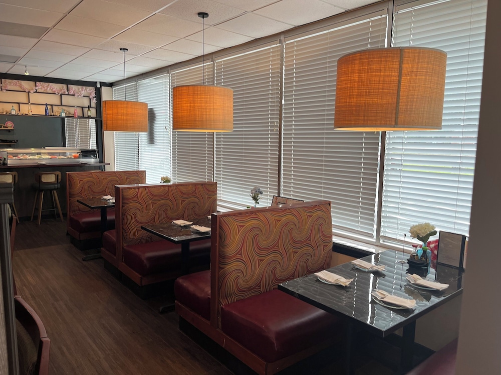 Red Roof Inn & Suites Wilkesboro - photo 35