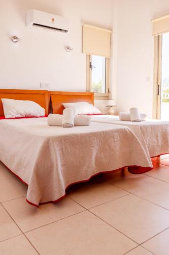 Luxury Coral Bay Villa Villa Shanta 3 Bedroom Villa Distant Sea Views