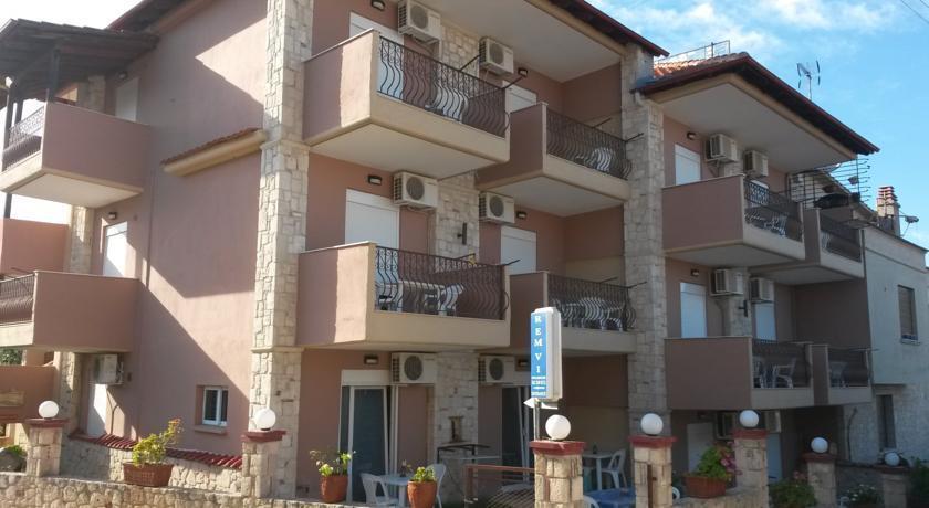 Remvi - carbon neutral hotel in Afytos