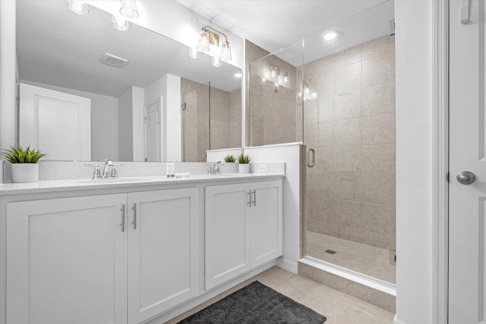 654 LD Tranquil Oasis 3BR Luxury Villa at Festival Resort - photo 14