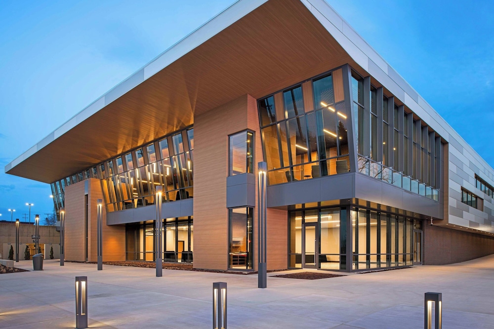 Delta Hotels by Marriott Muskegon Convention Center - photo 45