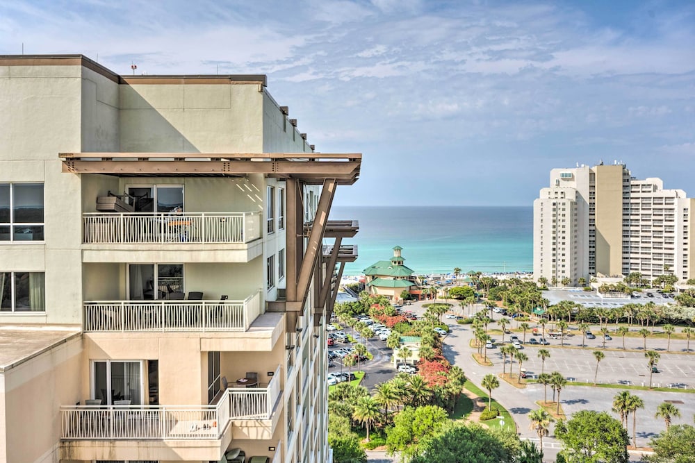 Sandestin Beach Resort Condo With Ocean Views in Miramar Beach, United States