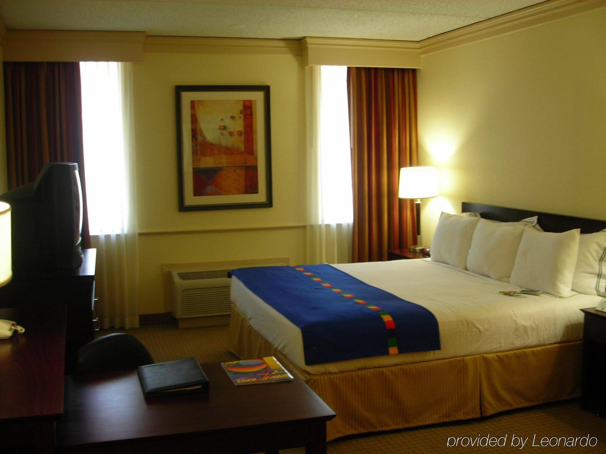 Love Field Hotel & Suites - photo 15