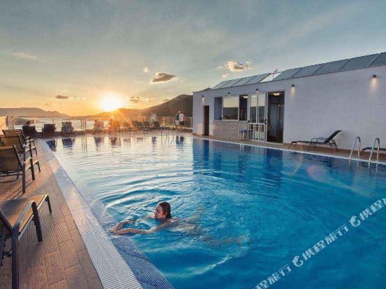 Huidong Double Moon Bay Sound Tao American Apartment Hotel in Huidong, People's Republic of China