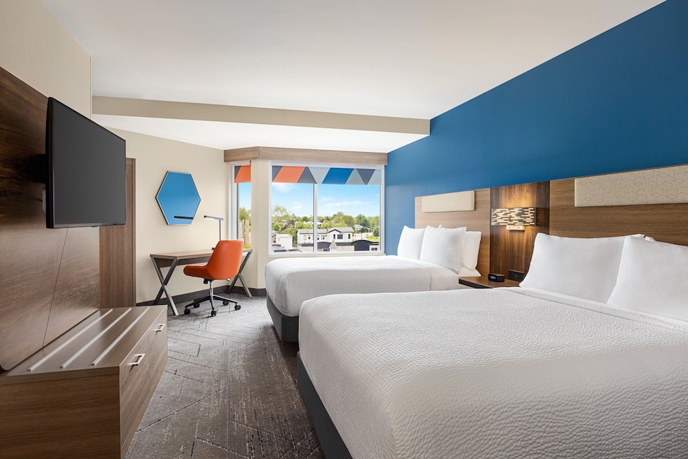 Holiday Inn Express & Suites Evansville Downtown By IHG - photo 16