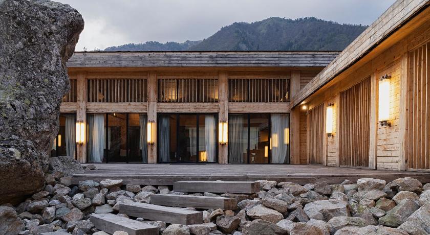 Sami Mta Chalet