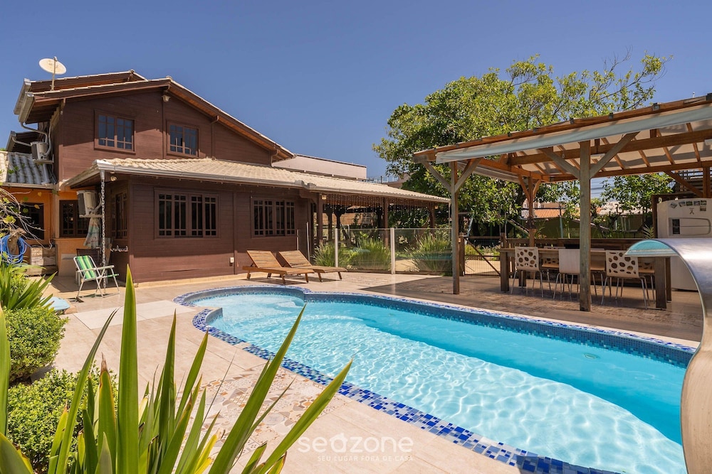 4BR Home 550m to Beach Near Beto Carrero Abi0499