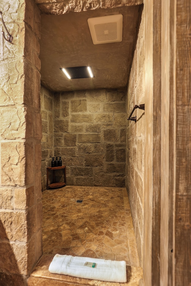 The Inn at Zaca Creek - photo 44