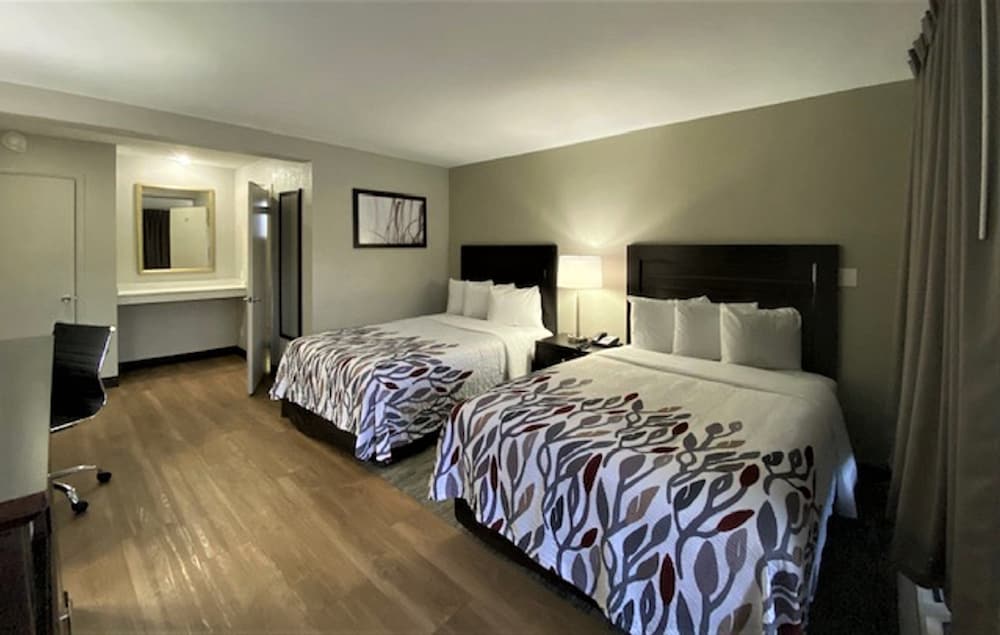 Red Roof Inn Tucson Downtown University - photo 10