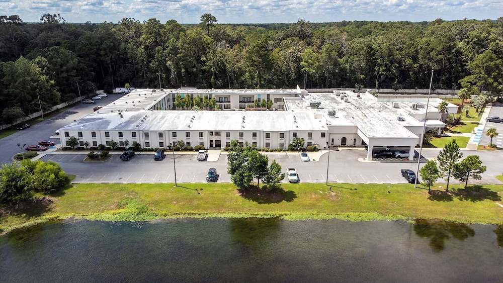 Clarks Inn Savannah Airport — Pooler