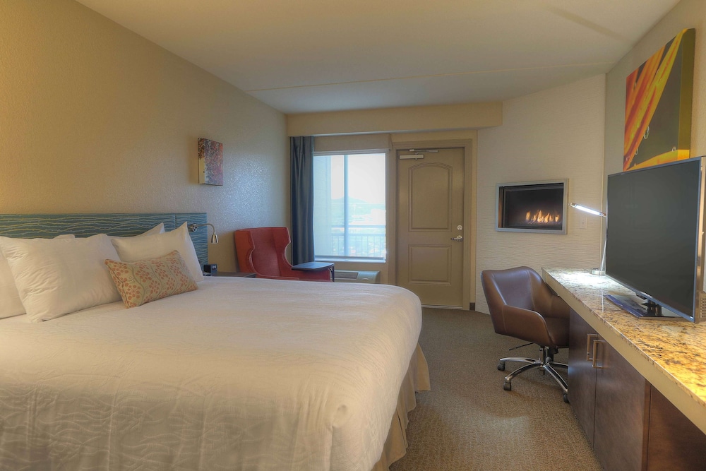 Hilton Garden Inn Pigeon Forge - photo 24
