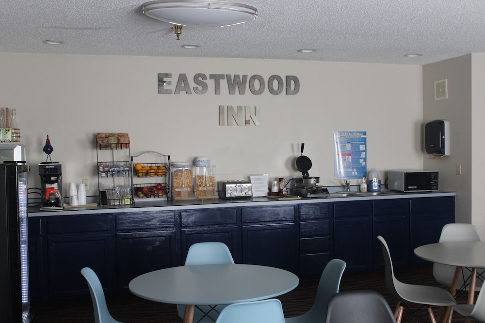Eastwood Inn - photo 17