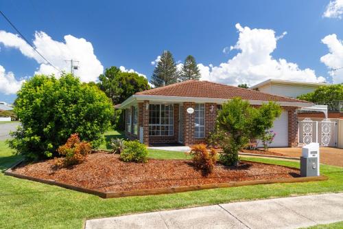 Habitat on Helen St — carbon neutral stay, Forster