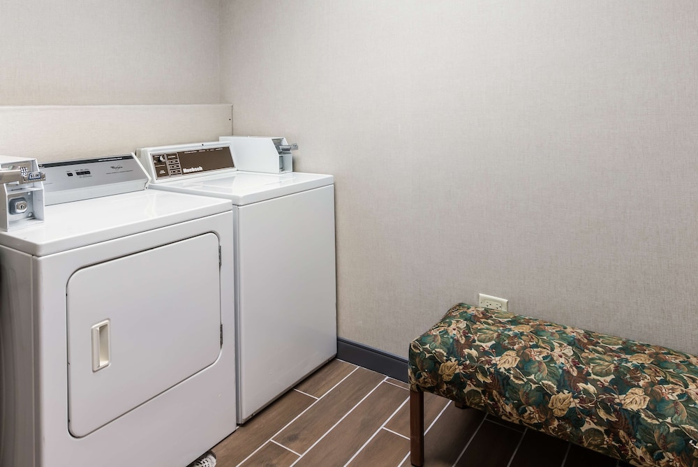 Hampton Inn & Suites Chicago Hoffman Estates - photo 40