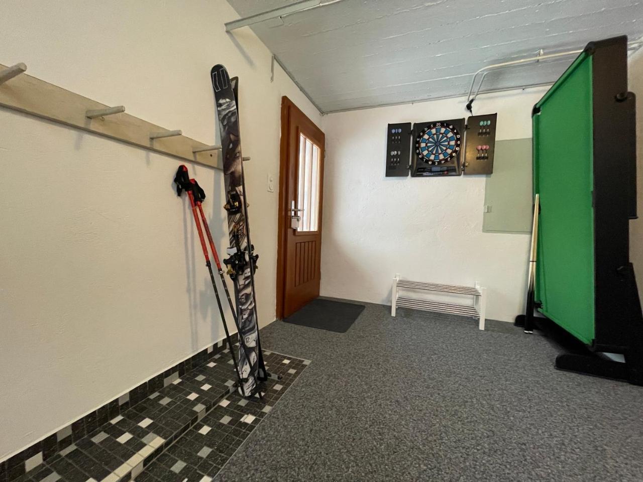 Blässchopfhüsli — Unknown City — photo 2
