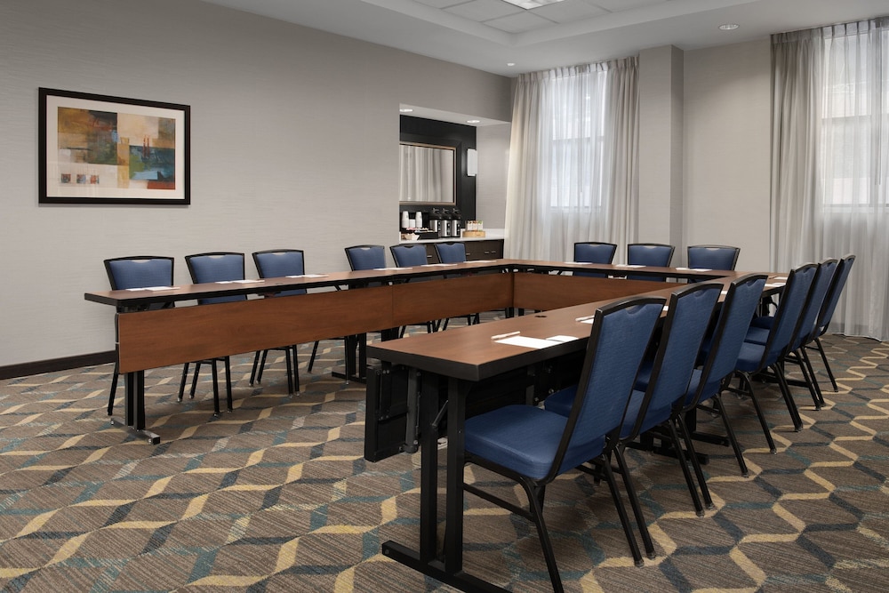 Residence Inn by Marriott Syracuse Downtown at Armory Square - photo 32