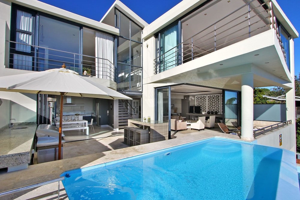 17 Geneva Drive — 4-Star Luxury Hotel in Cape Town, South Africa