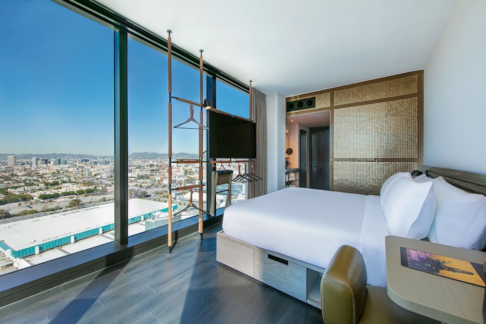 Moxy Downtown Los Angeles - photo 12