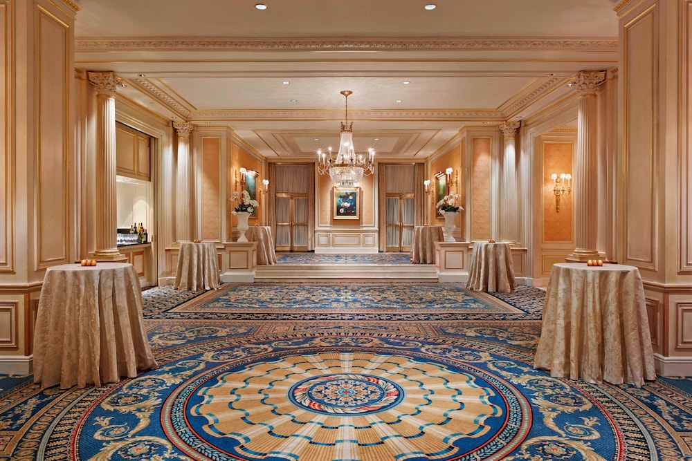 JW Marriott Essex House New York - photo 142