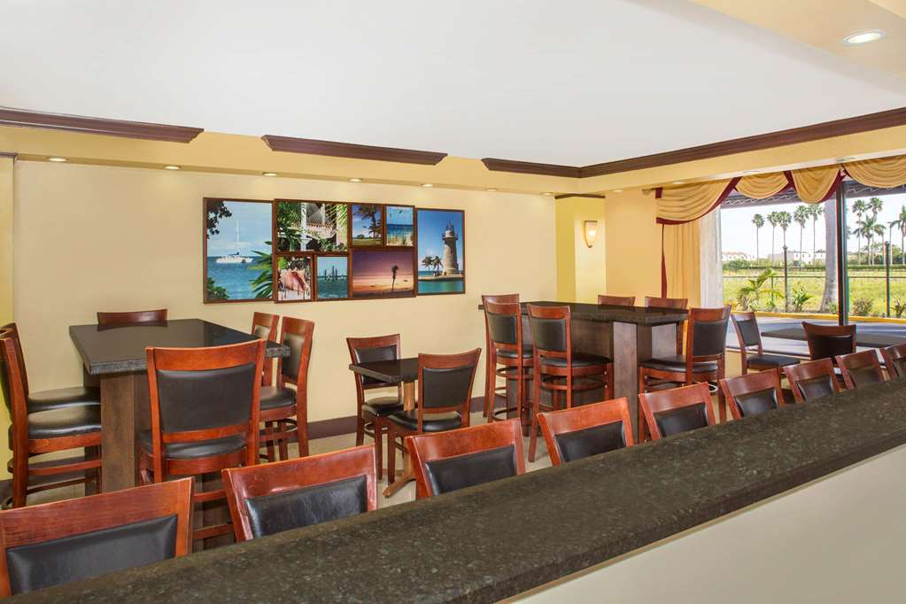 Days Inn by Wyndham Florida City - photo 14