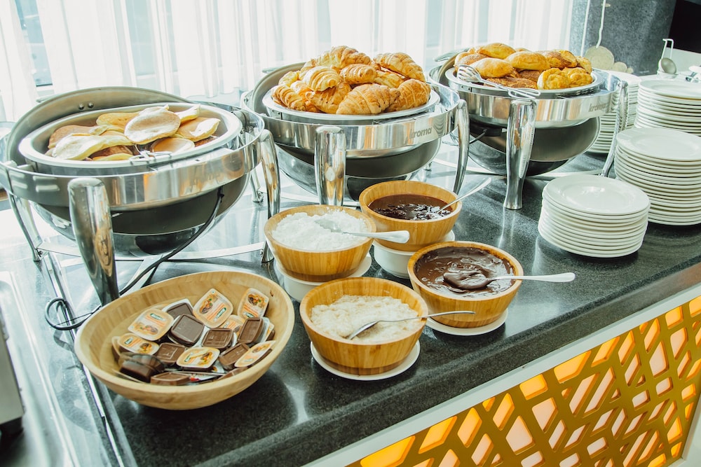 מזון ומשקאות