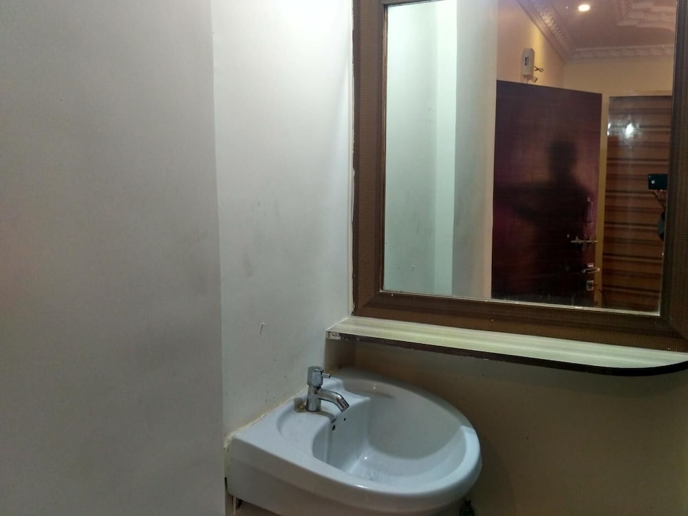 Hotel Silver Palm - last minute hotel in Pune