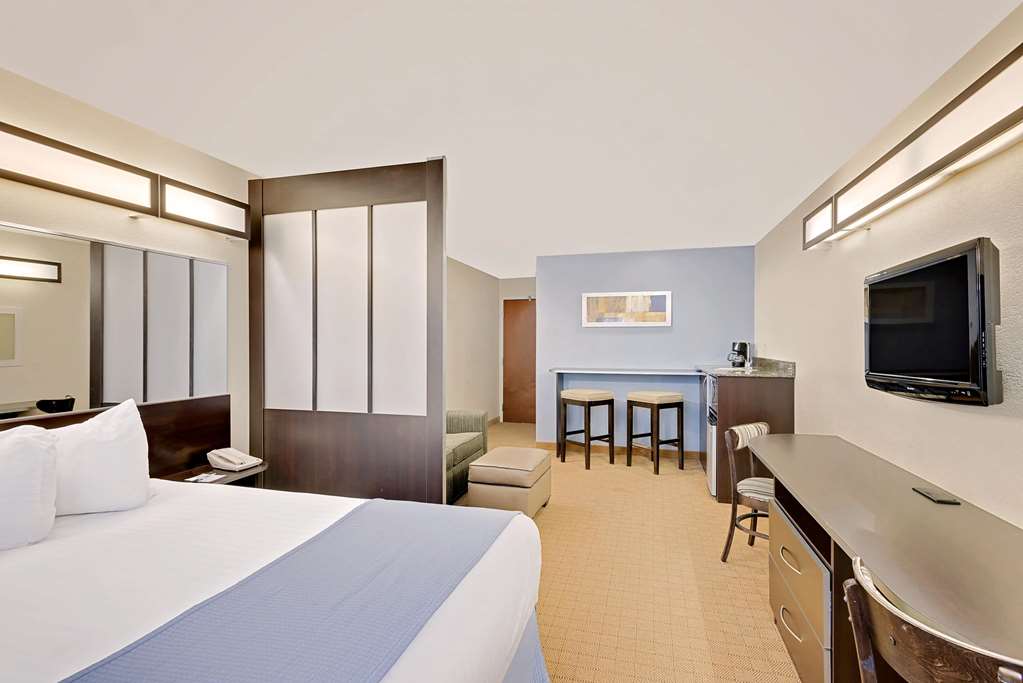 Microtel Inn & Suites by Wyndham Geneva - photo 11