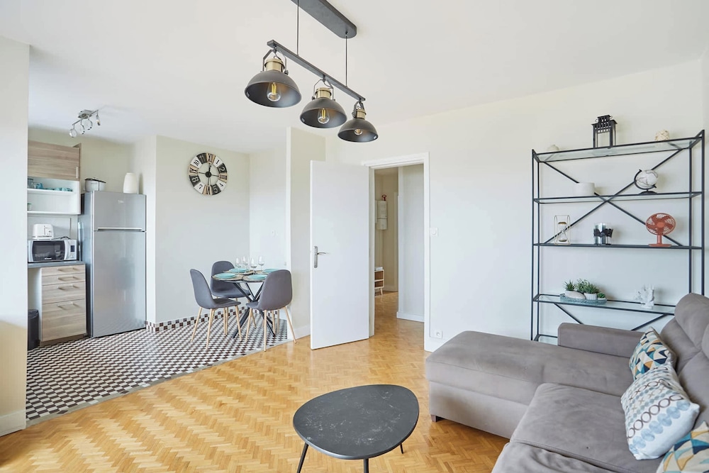 2 Bedroom Flat Centre de Paris Eiffel Tower View — Paris — photo 2