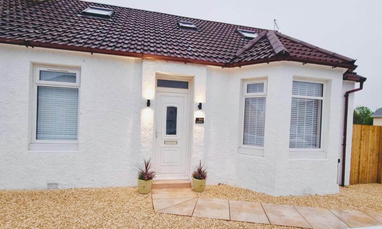 Harling House Prestwick 4 bedrooms — 4-Star Luxury Hotel in Prestwick, United Kingdom
