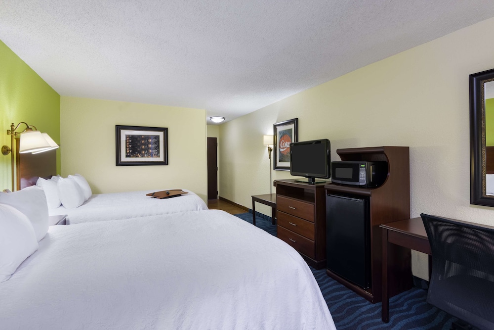 Hampton Inn Atlanta Perimeter Center - photo 7