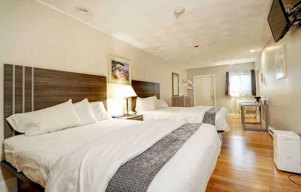 Hamilton Village Inn - photo 14