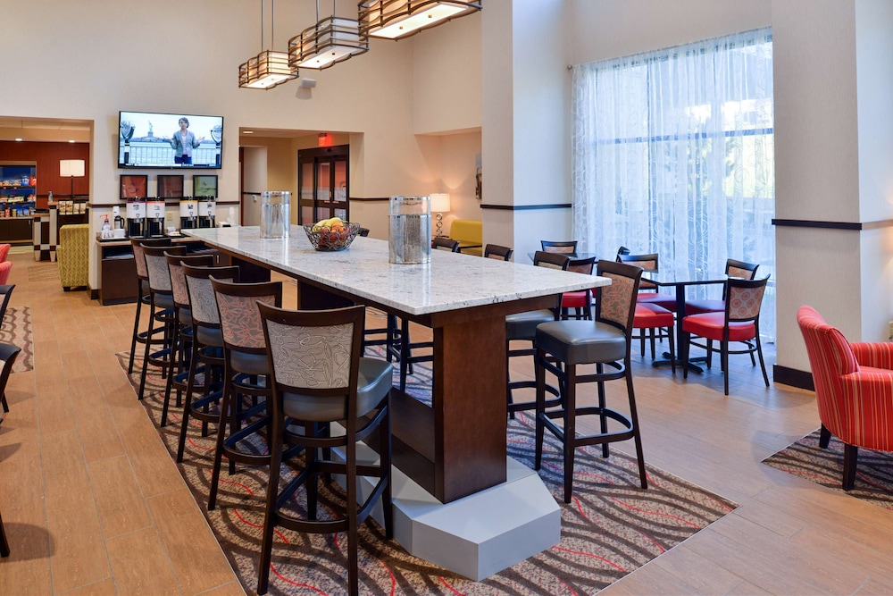 Hampton Inn & Suites California University Pittsburgh - photo 33