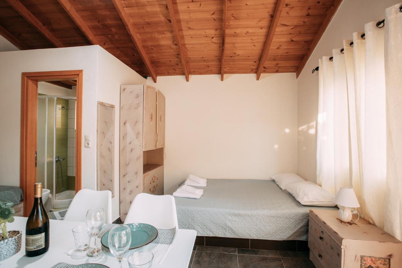 Elenis Spiti — hotel in Moires