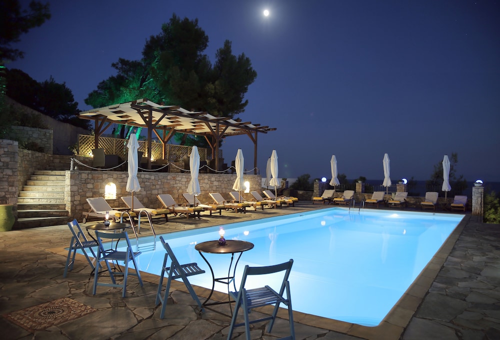 Yalis Hotel in Skopelos, Greece