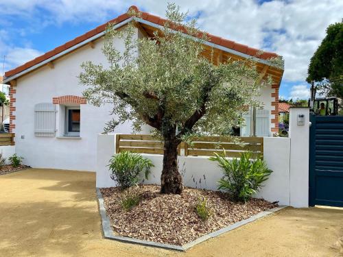 Gîte cosy à 300m de la plage bain nordique poêle à bois borne électrique proche centre de Pornic FR 1 306 1278 in Pornic, France