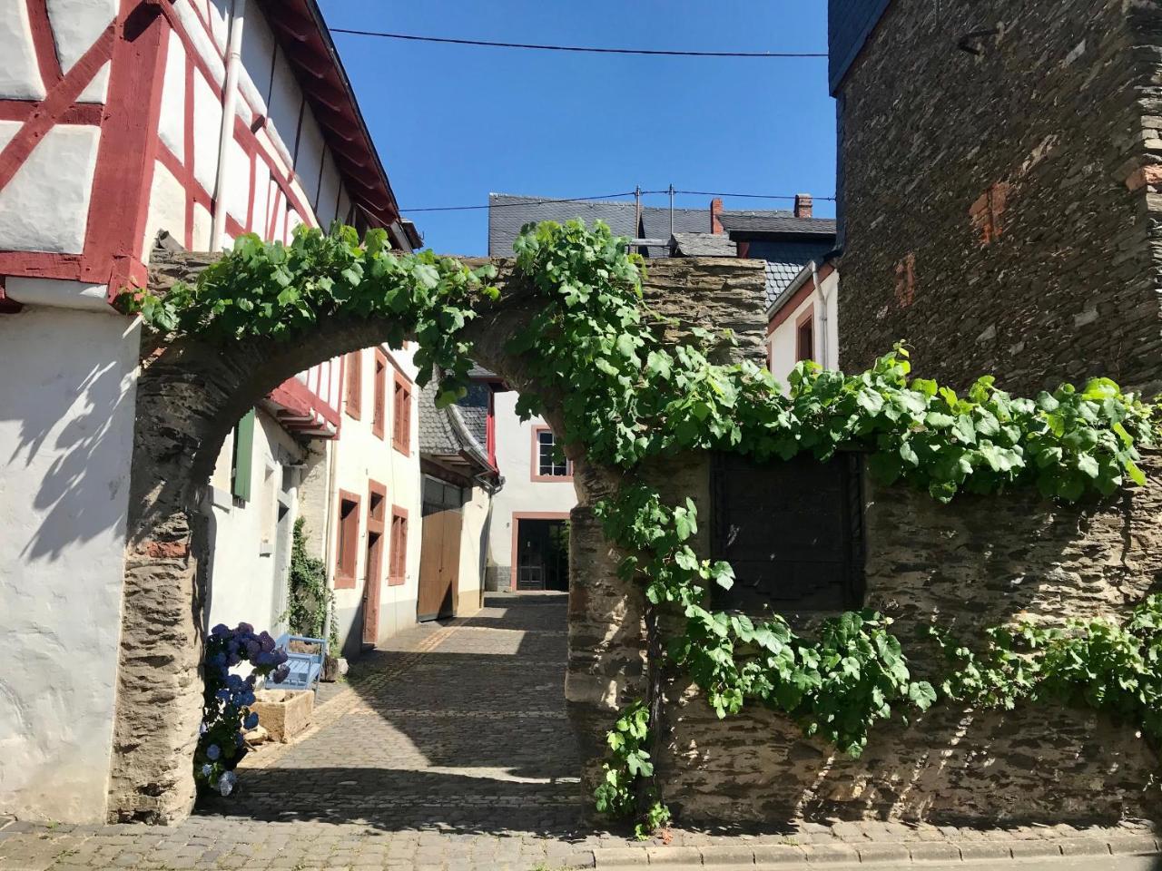 Alter Posthof Lieser — Lieser
