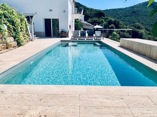 Hauzify I Casa Gaditana — 4-Star Luxury Hotel in Sant Feliu De Guixols, Spain