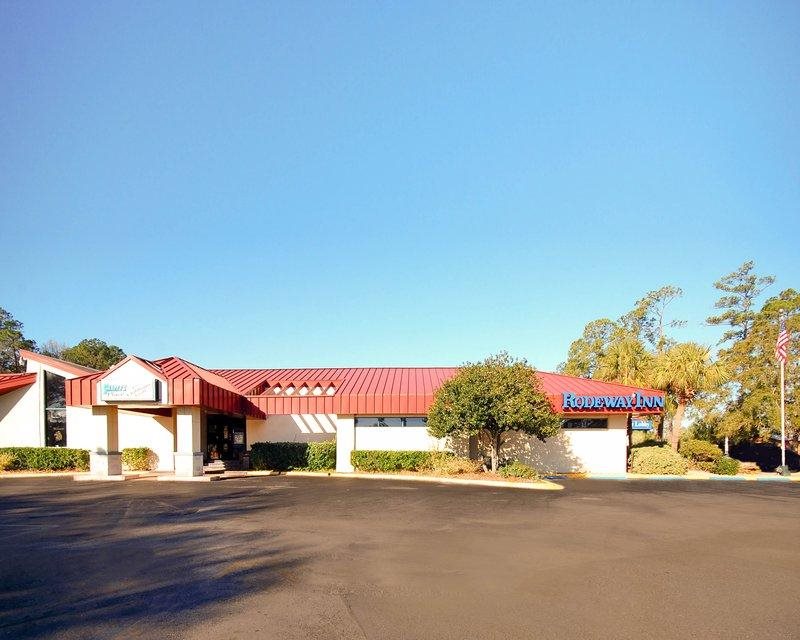 Rodeway Inn & Conference Center - carbon neutral hotel in Orange Park
