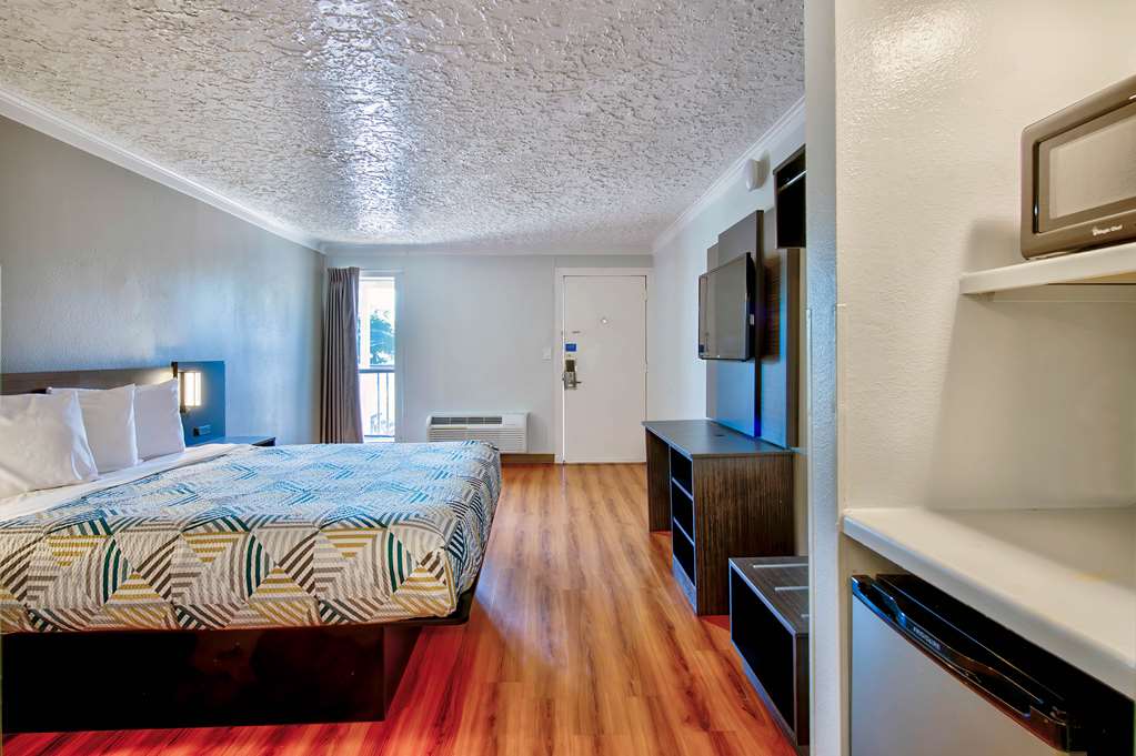 Motel 6 Fort Worth TX White Settlement - photo 7