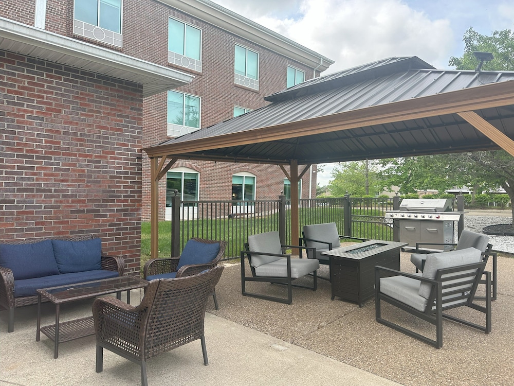 Holiday Inn Express & Suites Lexington Dtwn Area Keenland by IHG - photo 27