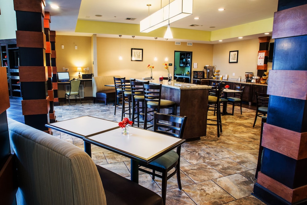 Rivers Inn & Suites - photo 17