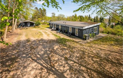 Three Bedroom Holiday Home In Ronde — 4-Star Luxury Hotel in Ronde, Denmark