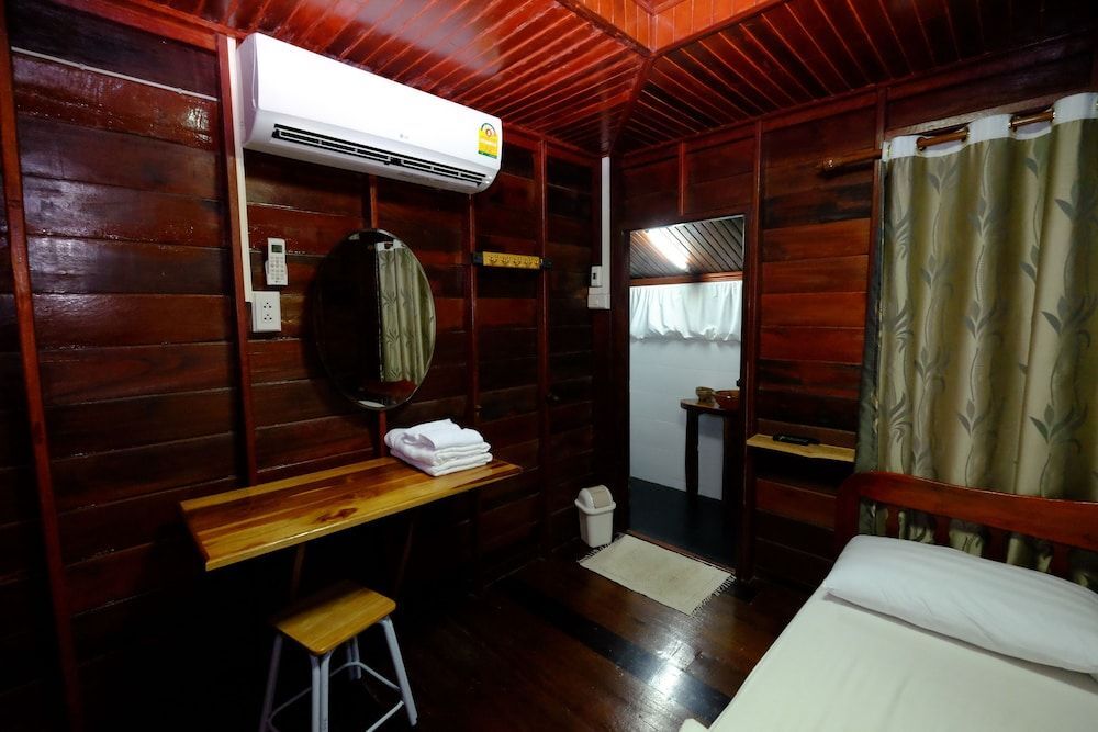 Cherda View - carbon neutral hotel in Na Kae